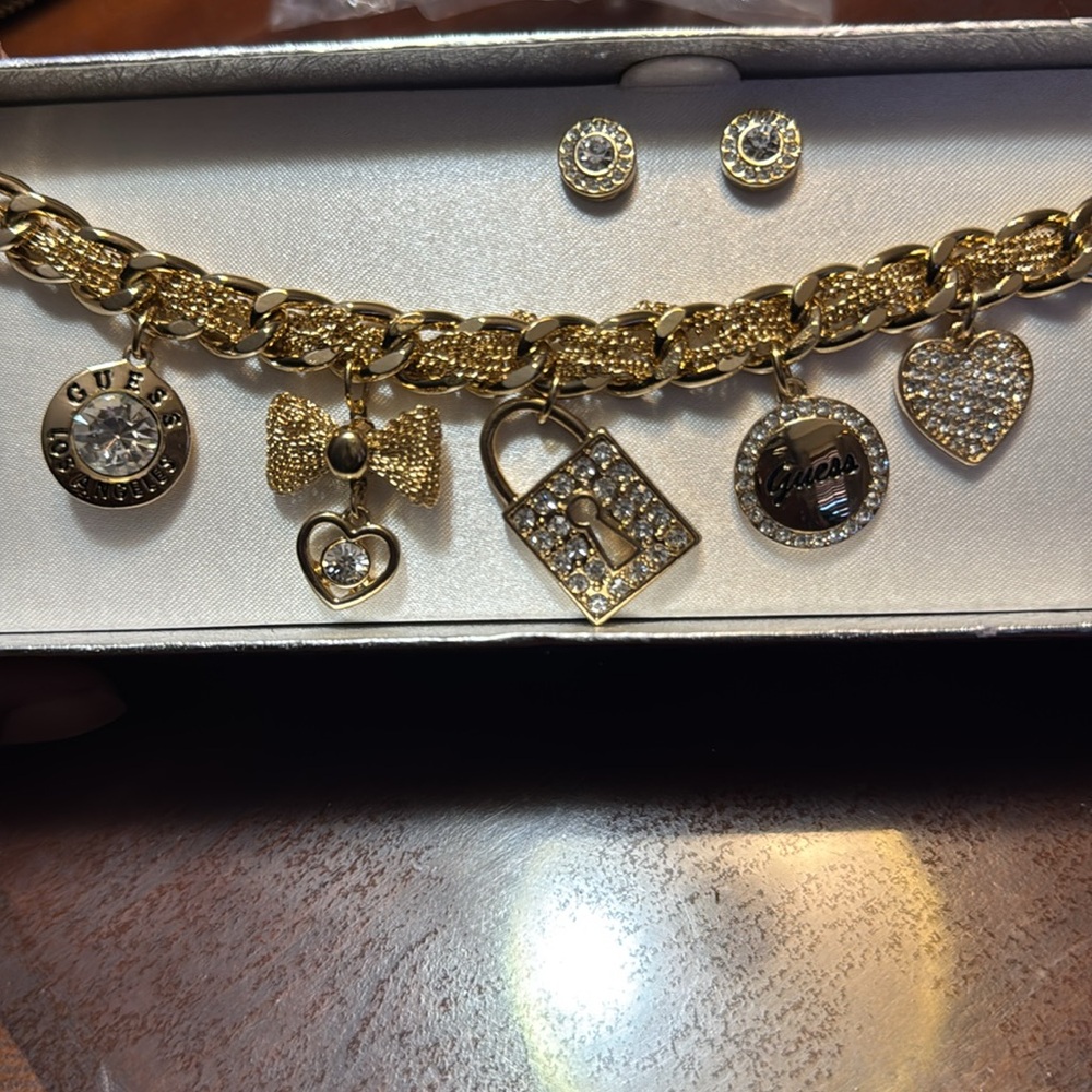 Guess Bracelet with Earrings - Picture 2 of 2